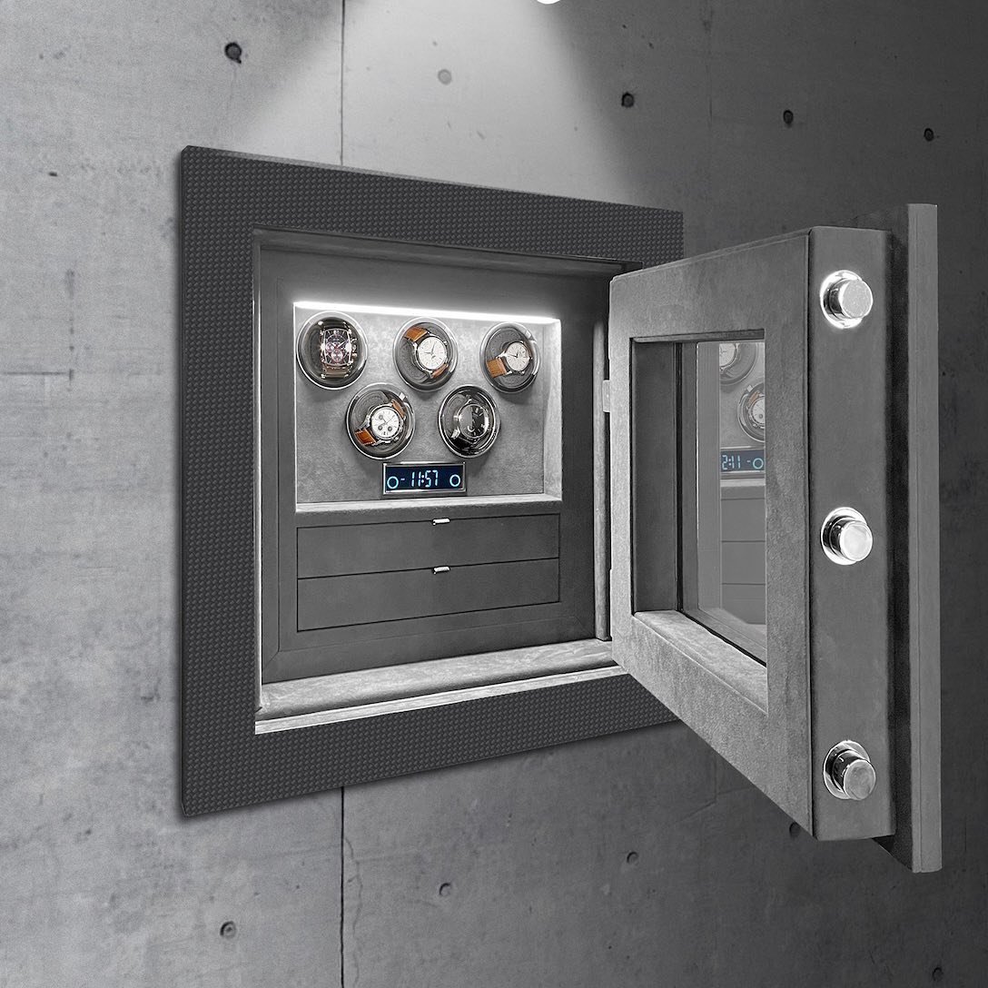 We proudly welcome the WallMaster to our collection of prestigious luxury safes: a dedicated depth-minimized luxury...